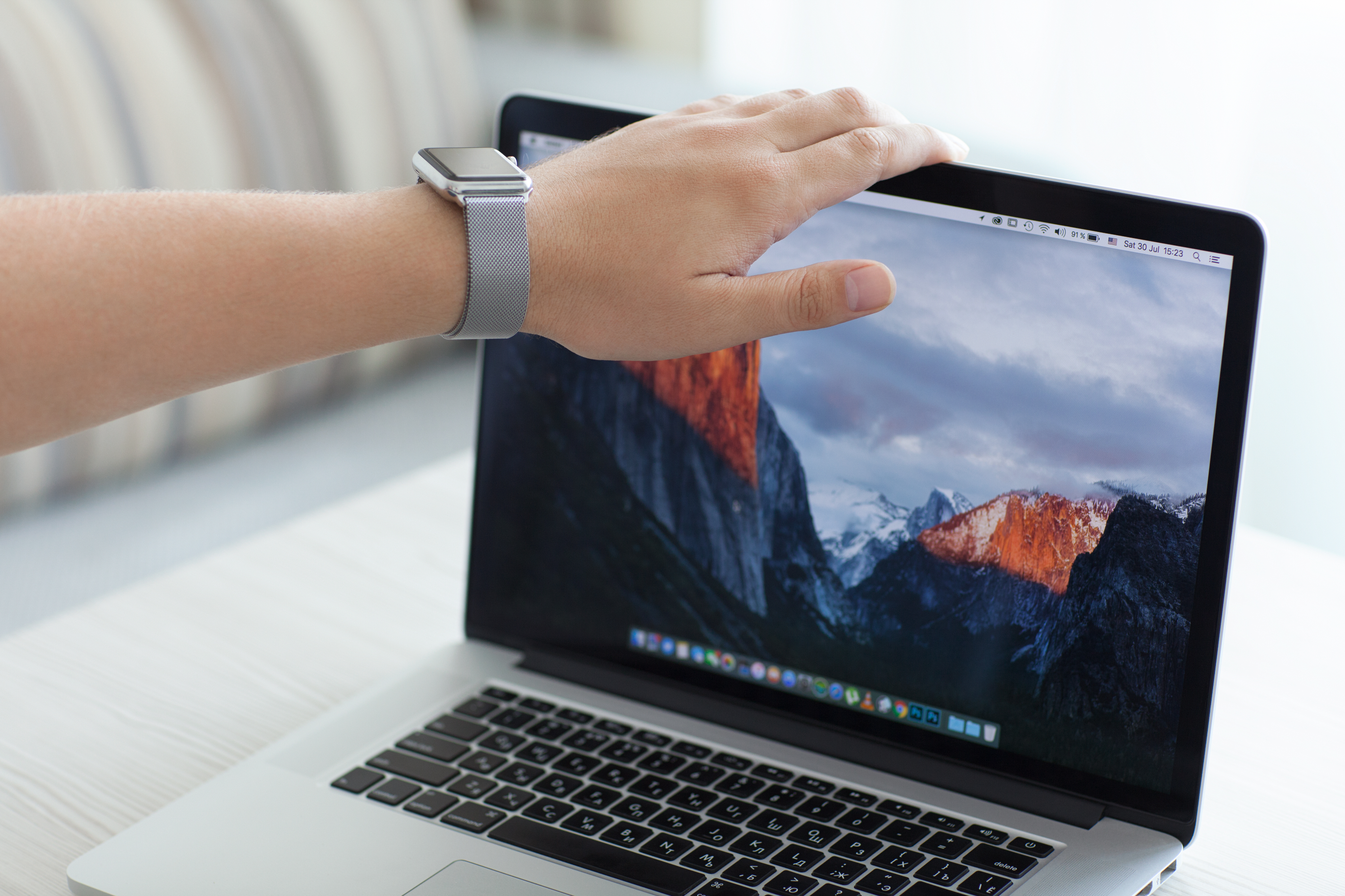 apple watch macbook pro